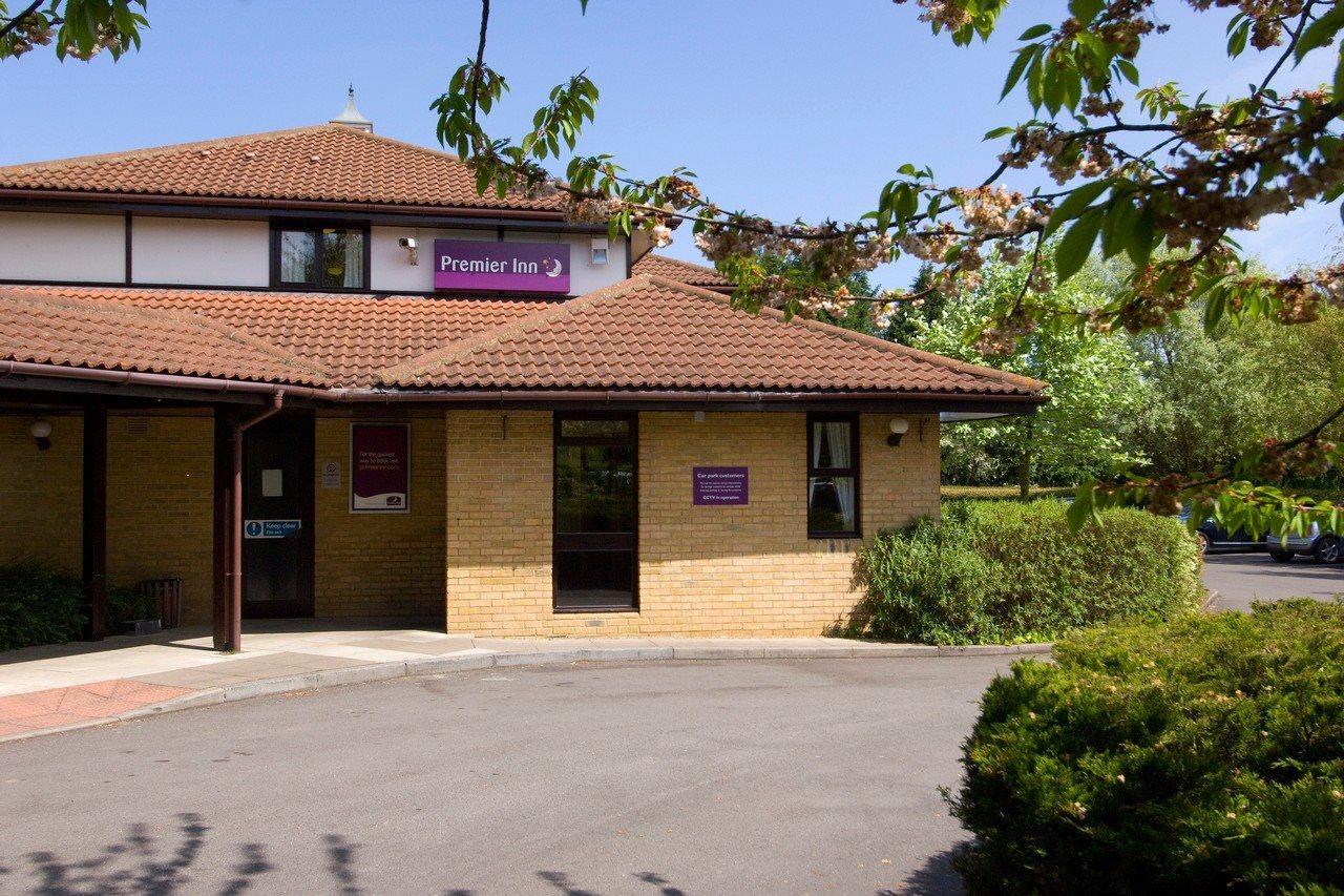 Premier Inn Peterborough - Ferry Meadows Exterior foto