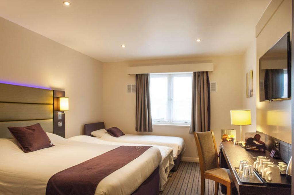 Premier Inn Peterborough - Ferry Meadows Exterior foto